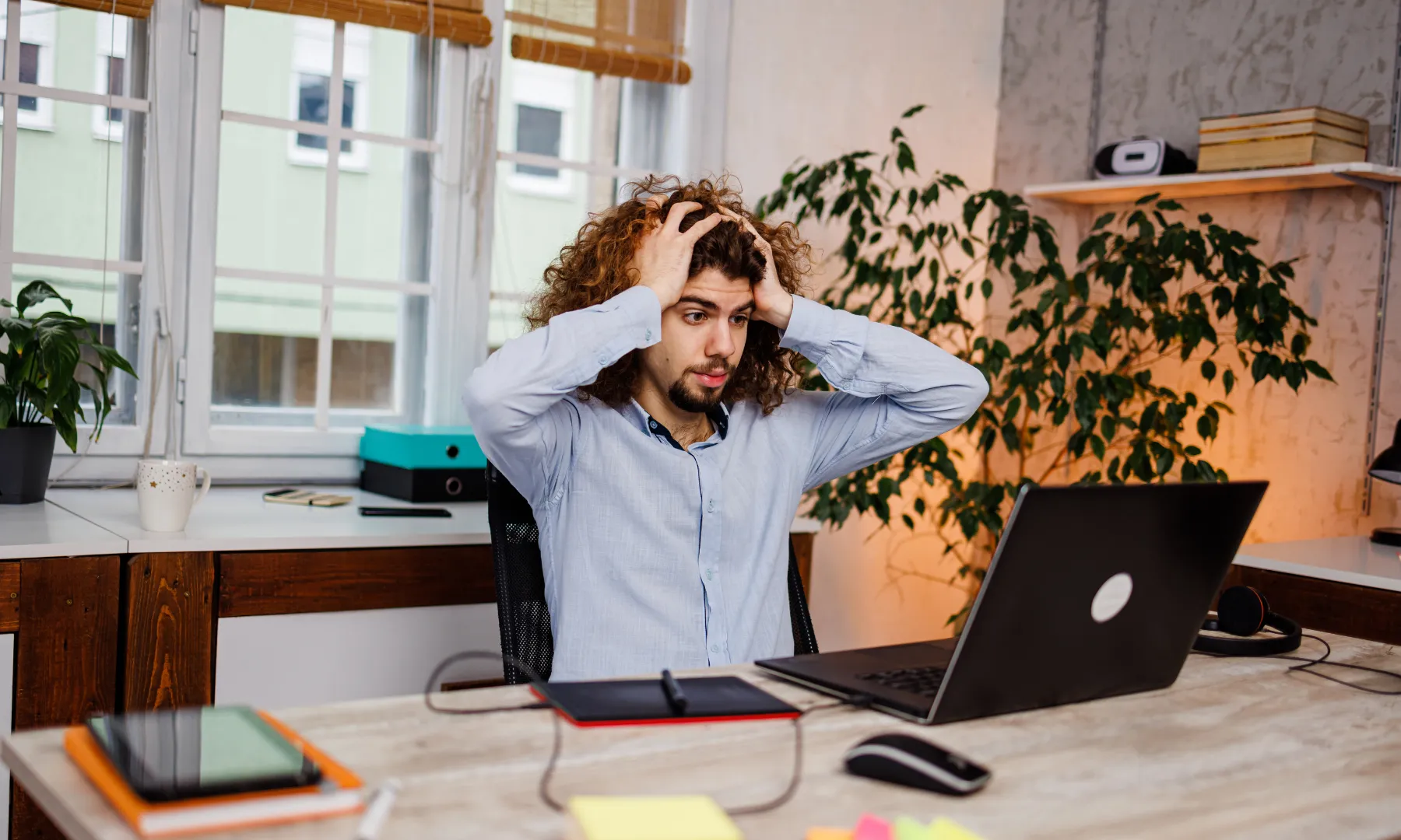 Els bancs poden bloquejar temporalment un compte si no es lliura la documentació requerida dins del termini establert. Els bancs poden bloquejar temporalment un compte si no es lliura la documentació requerida dins del termini establert.