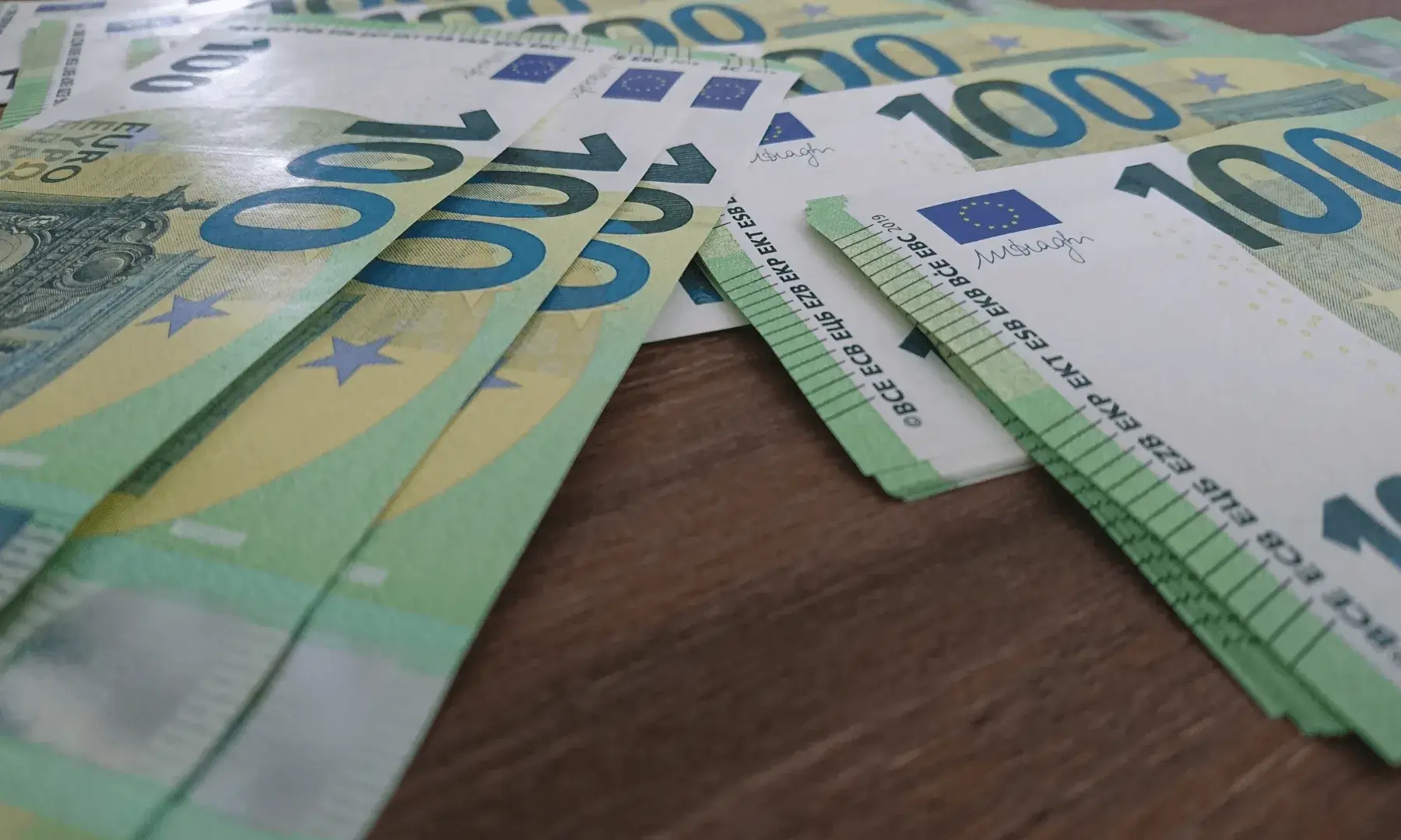 Com en el cas dels ingressos, cal analitzar l’històric de pagaments i estructurar-los per categories i venciments.