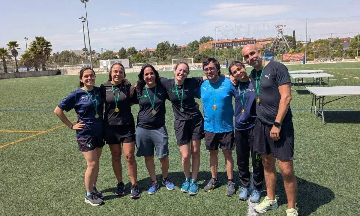 Entrenadors de la fundació sport2live al acabar la jornada