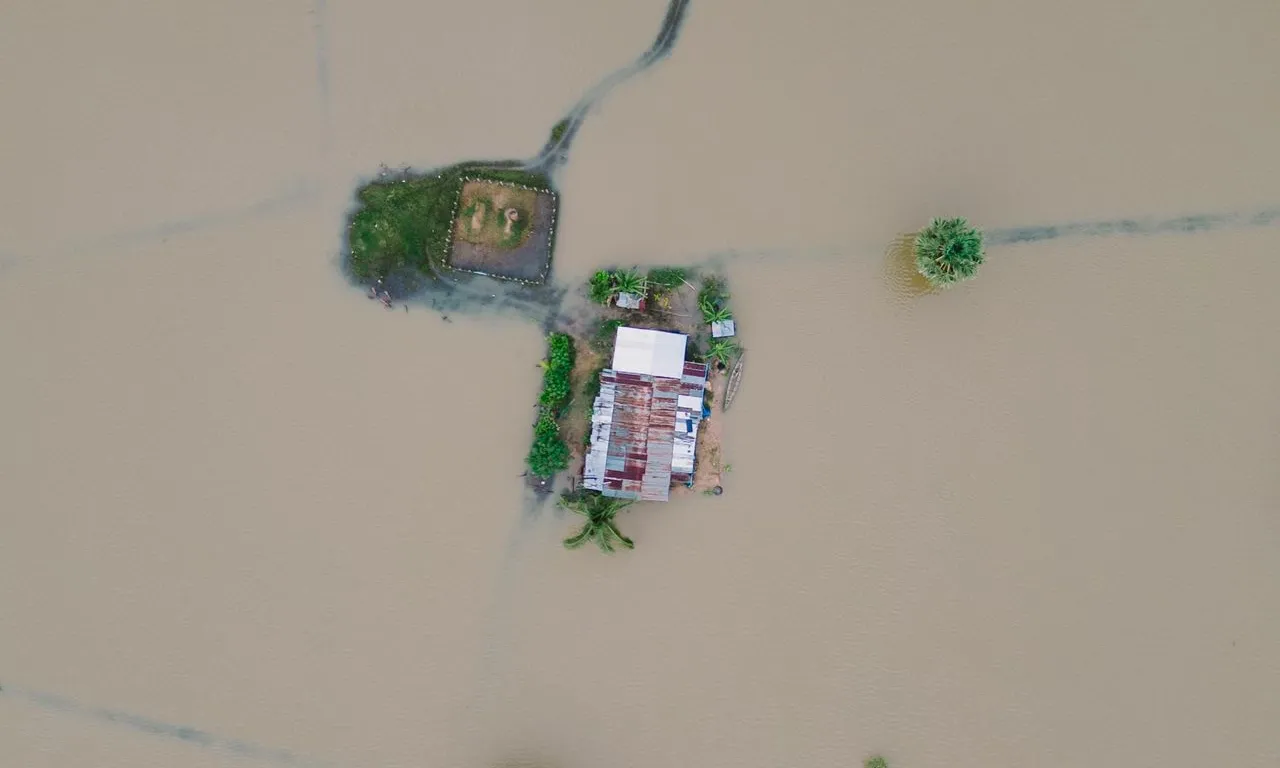 Vista aèria de camps de conreu inundats