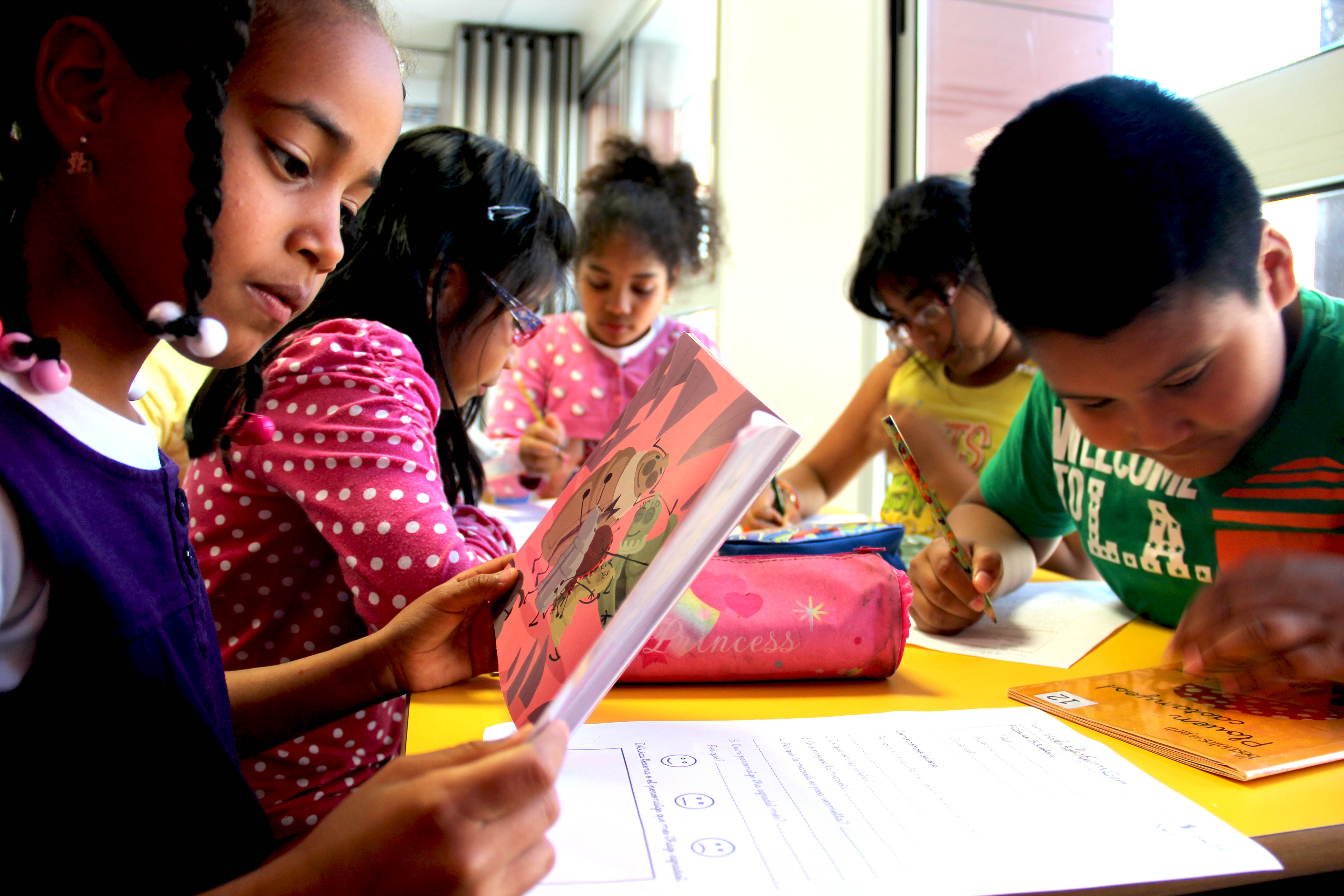 Childrens in the Associació Educativa ítaca.
