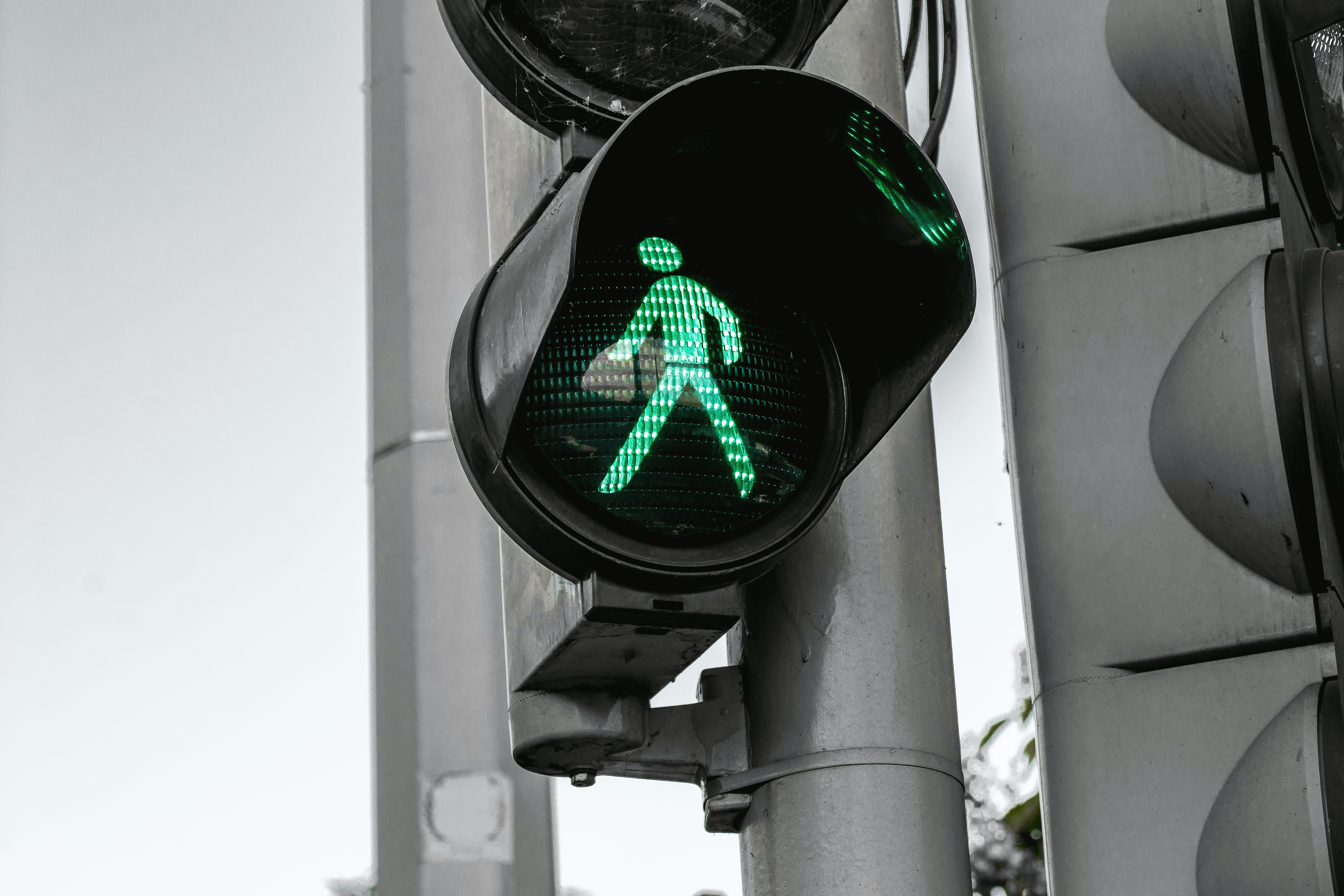 Caminar és, evidentment, la manera més sostenible de moure's. Font: JESHOOTS.com (Pexels)