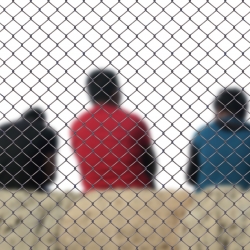 Les persones refugiades afganeses s'enfronten ara a un laberint burocràtic per demanar asil.