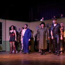 El musical de petit format 'La botiga dels horrors' és la darrera estrena de la companyia La Lírica de Sant Andreu.