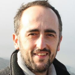 L'Iván Ruiz és piscoanalista, president i fundador de l'associació TEAdir.