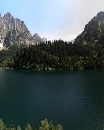 Estany de Sant Maurici_javiersanp_Flickr
