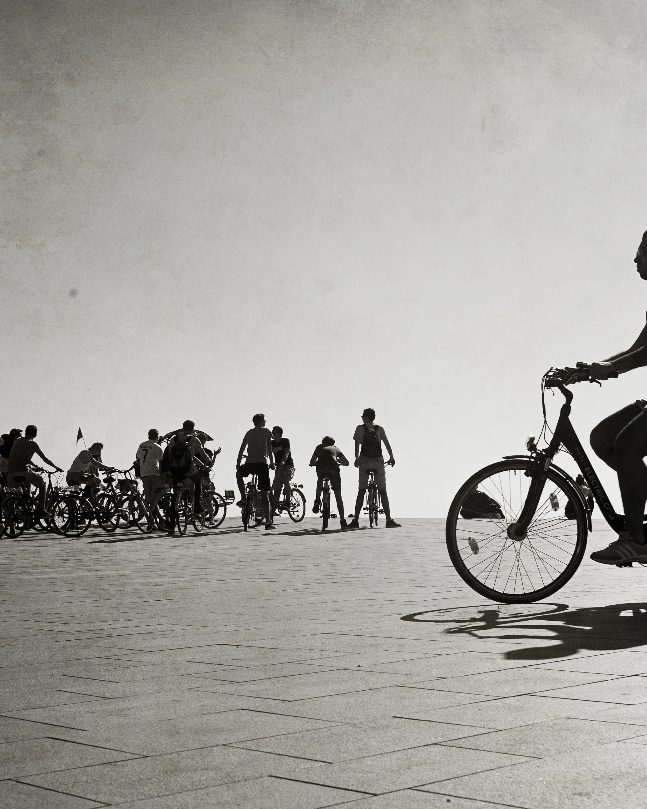 Joves en bicicleta_Dani Alvarez_Flickr