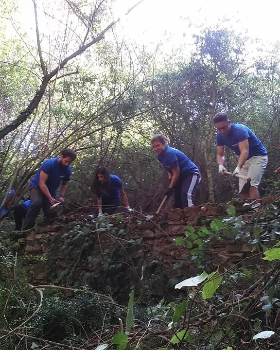 Jornada de voluntariat ambiental a la Riera de Martinet (imatge. Associació Martinet)