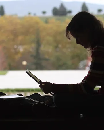 Dona estudiant_Universidad de Navarra_Flickr