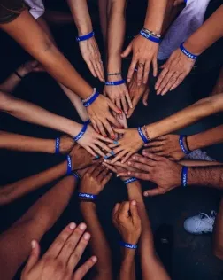 L’acte està adreçat al voluntariat i a les entitats d’Esplugues, així com a totes les persones interessades en el món del voluntariat.  Font: Unsplash.