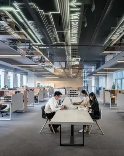 La sessió tractarà temes com la delimitació legal i convencional de la jornada de treball i els límits de treball i de descans. Font: Unsplash.