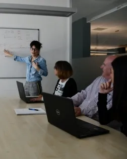 L’objectiu és dotar a les entitats d’eines i recursos de cara a conèixer les qüestions claus a tenir en compte en la gestió del dia a dia de les associacions. Font: Suport Associatiu.
