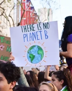 L’objectiu és reflexionar sobre l'actual crisi climàtica i reptes socials planetaris i com els nous lideratges basats en els ODS poden aportar solucions. Font: Unsplash.