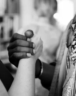 L’objectiu és identificar un dels reptes principals de la gestió intercultural: la garantia de la igualtat de drets i deures, però també de la igualtat en les oportunitats. Font: Unsplash.