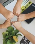 L’objectiu de la formació és acompanyar aquelles entitats que volen iniciar la transformació d’associació a cooperativa. Font: Unsplash.