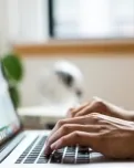 La normativa va entrar en vigor el 13 d’octubre i ja està generant moltes preguntes. Font: Unsplash.