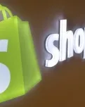 Fotografia d'un cartell de Shopify. Imatge de Open Grid Scheduler. Llicència d'ús de domini públic. 