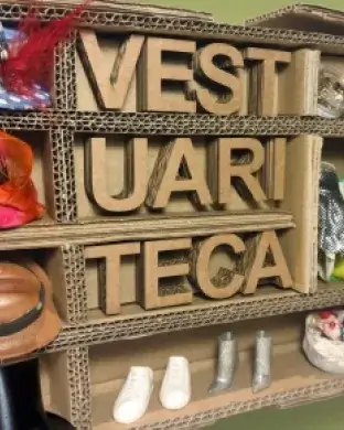 armari teatral. Font: La Vestuariteca