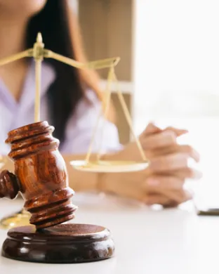 Formació virtual per entendre la legislació referida als membres d'un consell rector d'una cooperativa. Font: Canva.