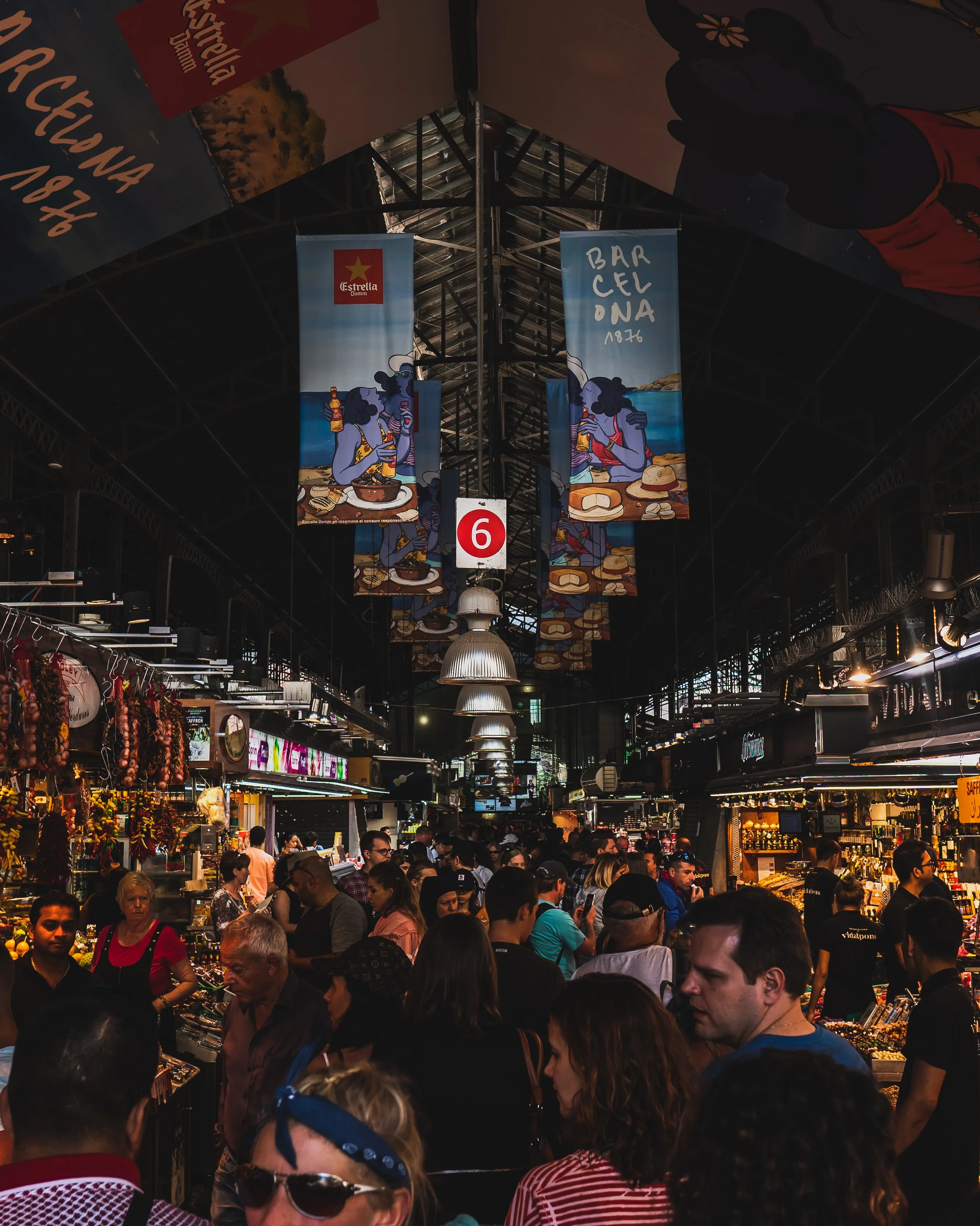 Mercat de la Boqueria de Barcelona. Font: Pexels - Chait Goli Mercat de la Boqueria de Barcelona. Font: Pexels - Chait Goli