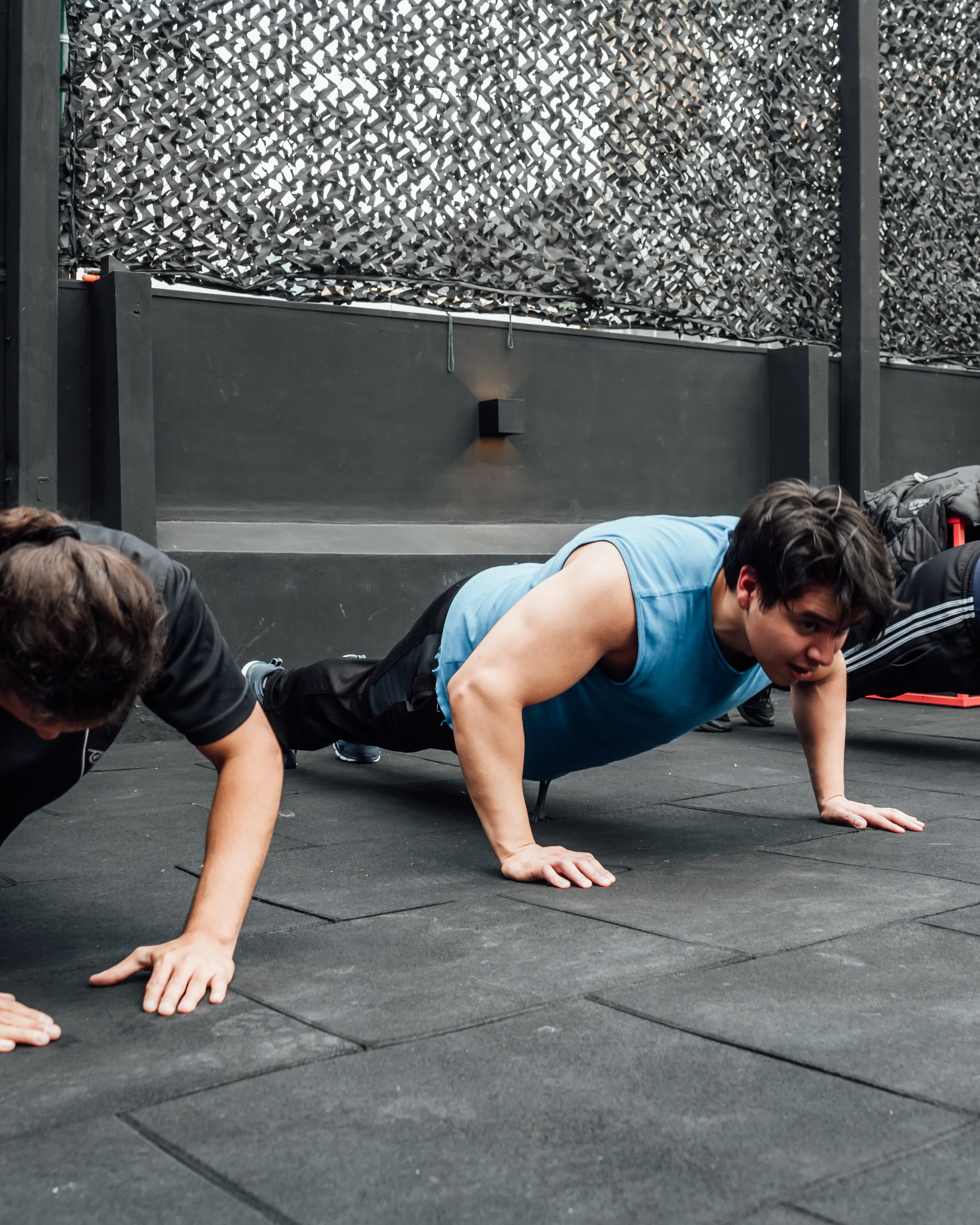 Persones fent exercici a l'aire lliure. Font: Pexels - Mike González