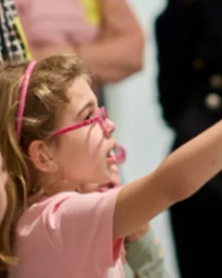 Una de les participants a les activitats del Museu. Font: Museu Picasso.