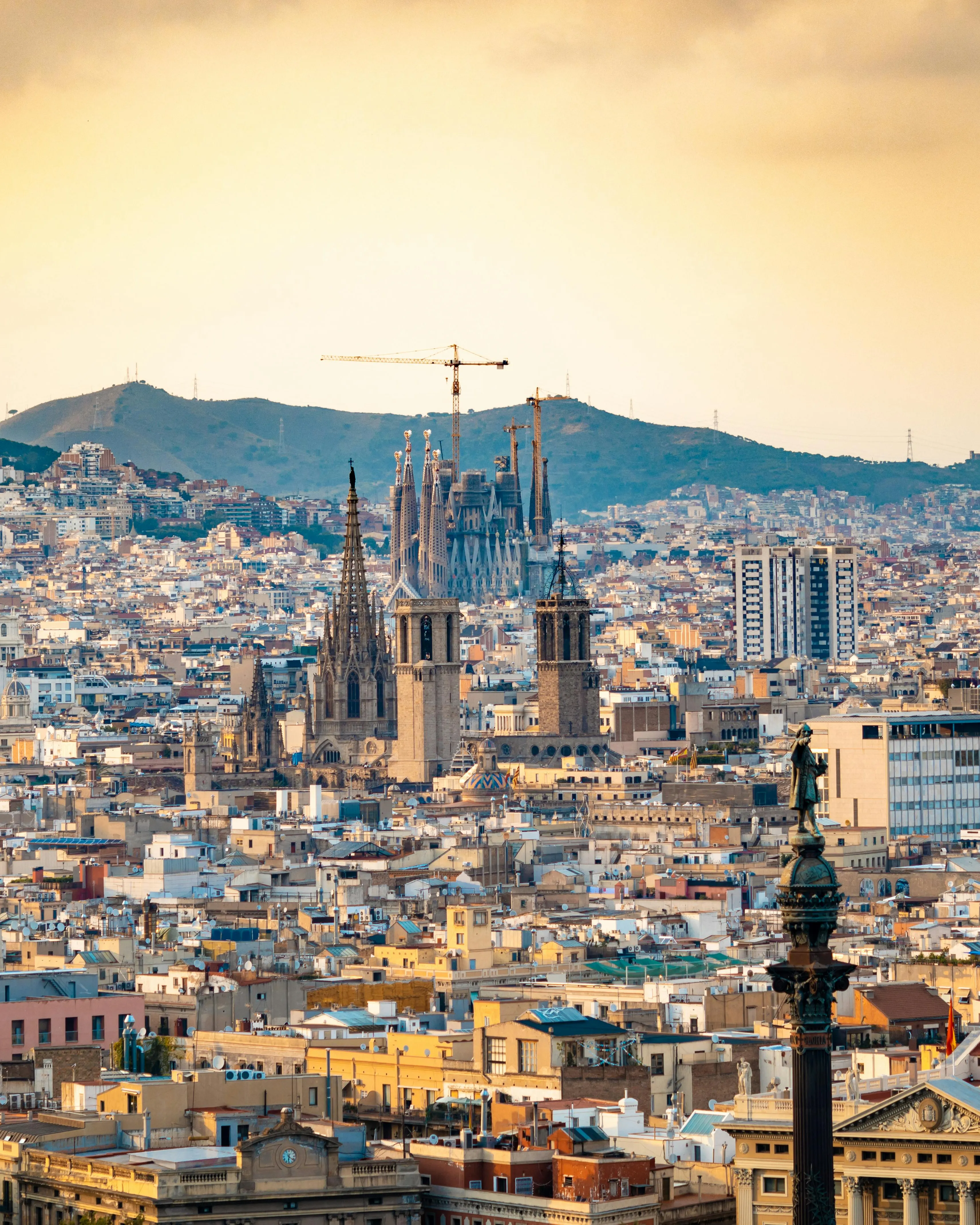 Imatge de la ciutat de Barcelona. Font: Pexels - Aleksandar Pasaric
