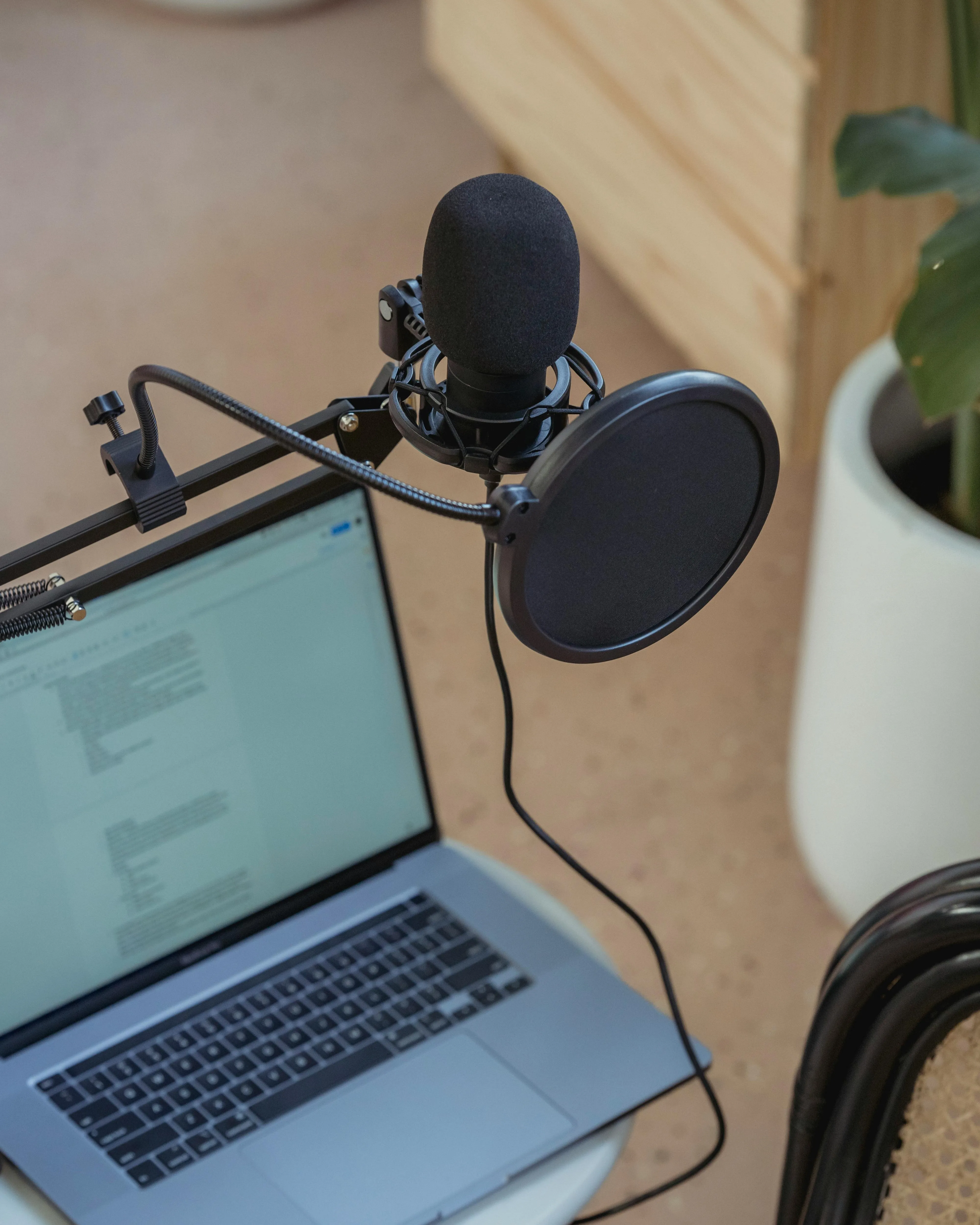 Set de gravació de ràdio. Font: Pexels - George Milton