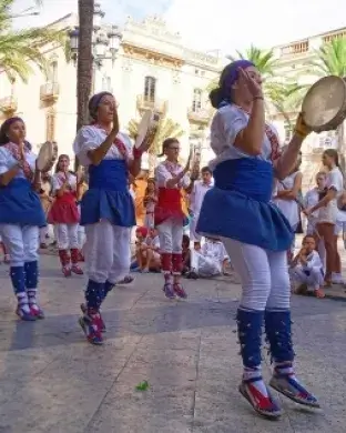 Ball de Panderos de l'Agrupació de Balls Populars de Vilanova i la Geltrú