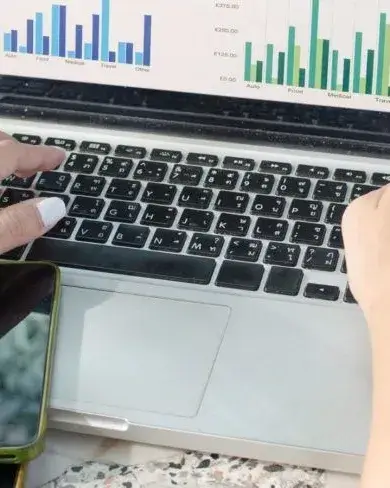 Una bona gestió econòmica és clau per fer funcionar una entitat. Font: Fundesplai.