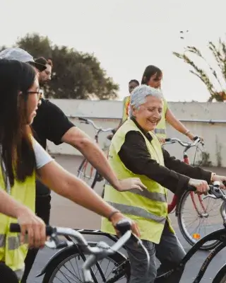 na hora de recorregut guiat pel Poblenou per guanyar confiança i autonomia sobre dues rodes.