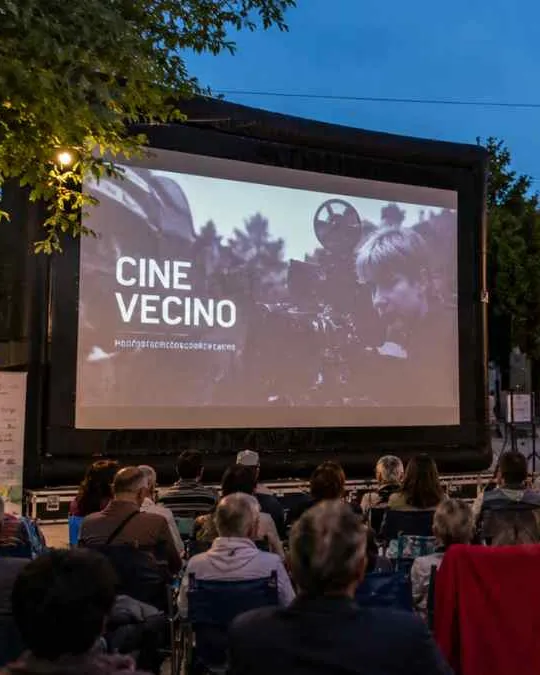 Cine Vecino. Cinema a la fresca