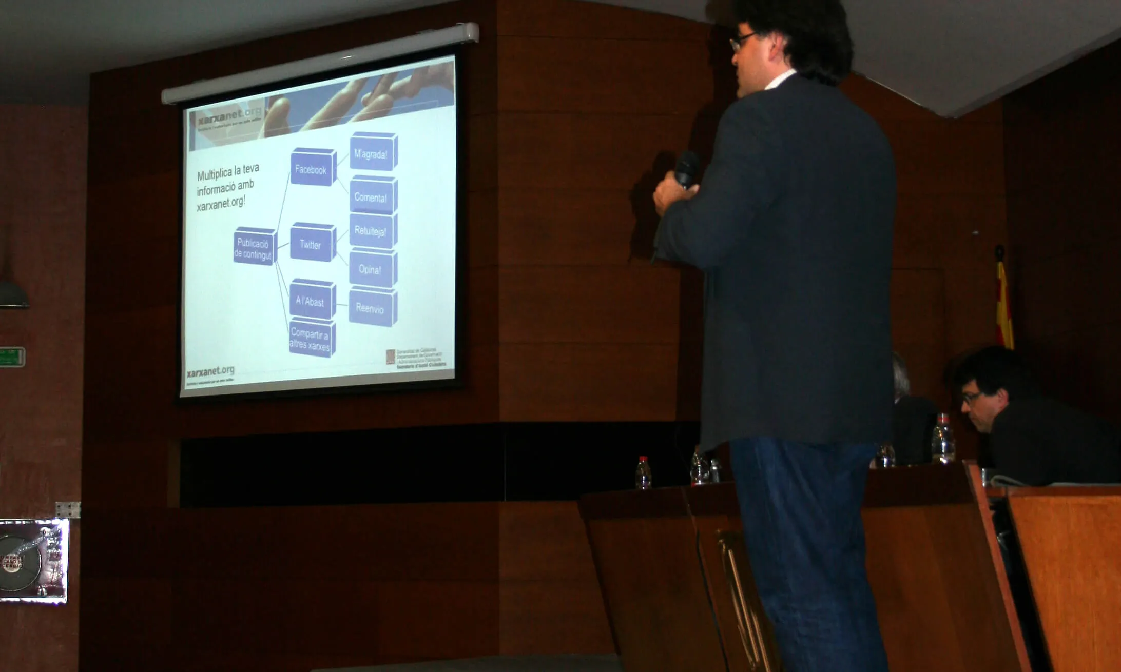 Presentació del nou xarxanet.org a càrrec de Roger Buch