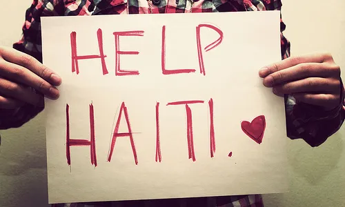 Help Haití. De la galeria de Flickr d'Emily Yip