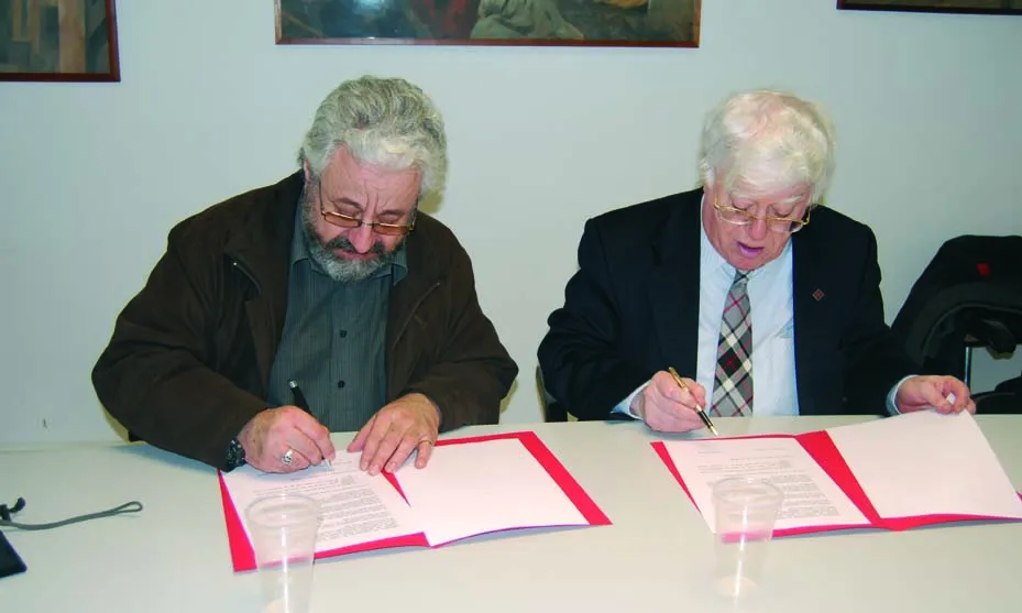 Signant el conveni amb la Fundació Congrés de Cultura Catalana.
