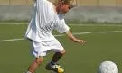 Nen jugant a futbol