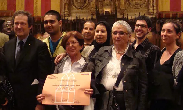 Els respresentats de l'Associació Àgora que han recollit el premi 