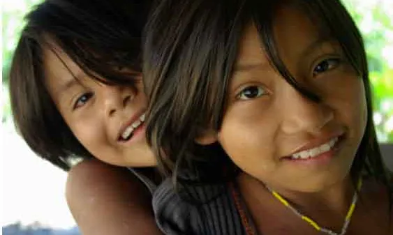 Nenes matsigenka, Perú. Font: Survival Internacional