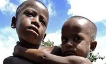 Nens a Etiopia, imatge de la web de Mans Unides.