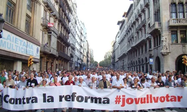La manifestació al seu pas per Via Laietana (Autor foto: USOC)