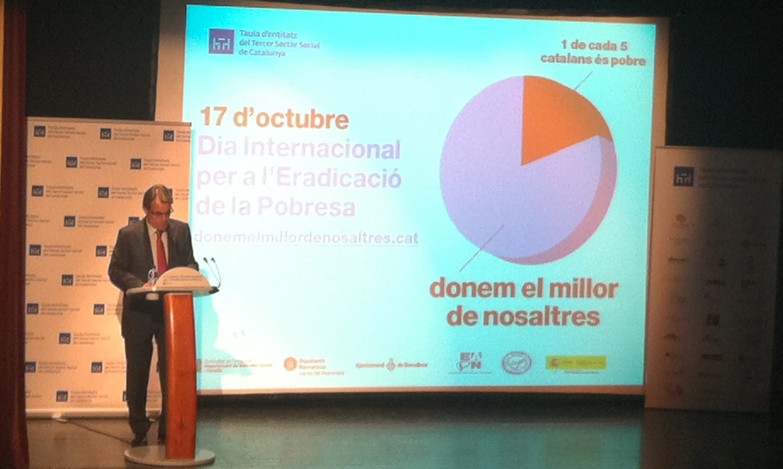 Imatge de l'acte institucional 
