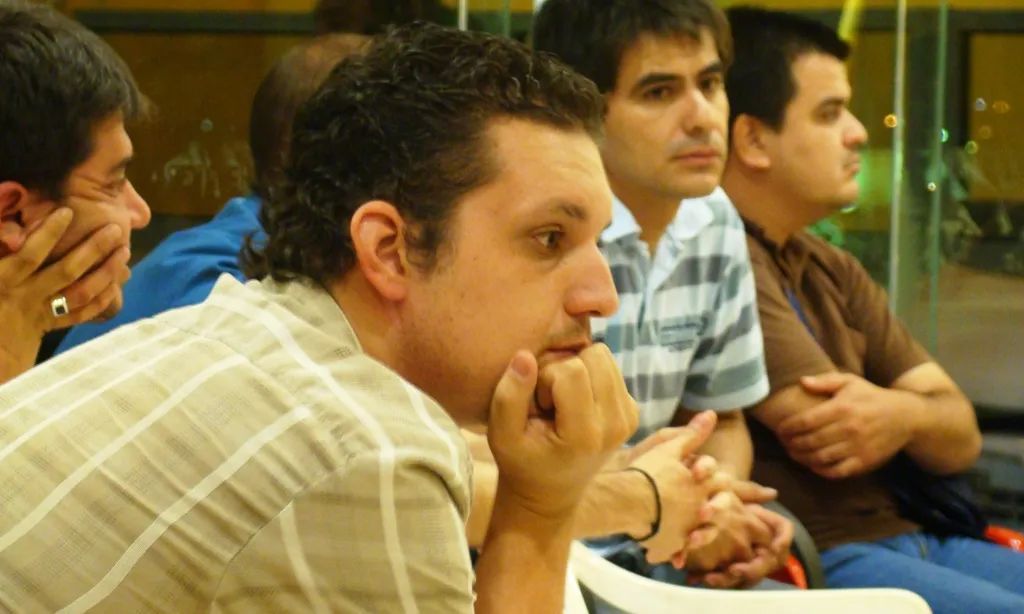 Joves reunits_josevicentealmiron_Flickr