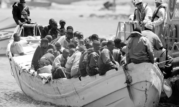 Sol·licitud de reforma dels centres d'internament d'immigrants