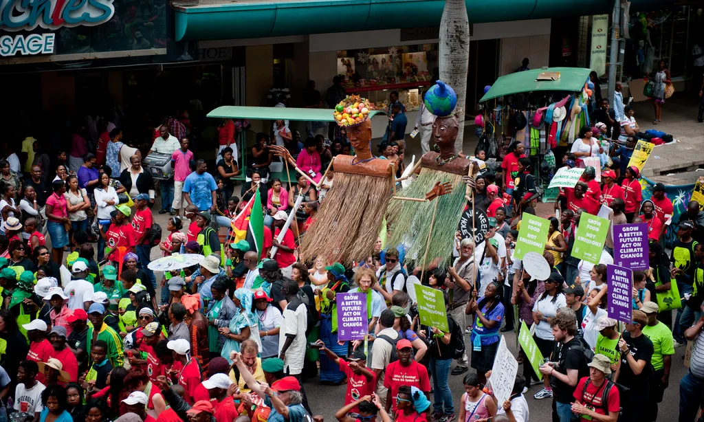 Milers de persones demanen justícia climàtica a Durban (foto: Oxfam)
