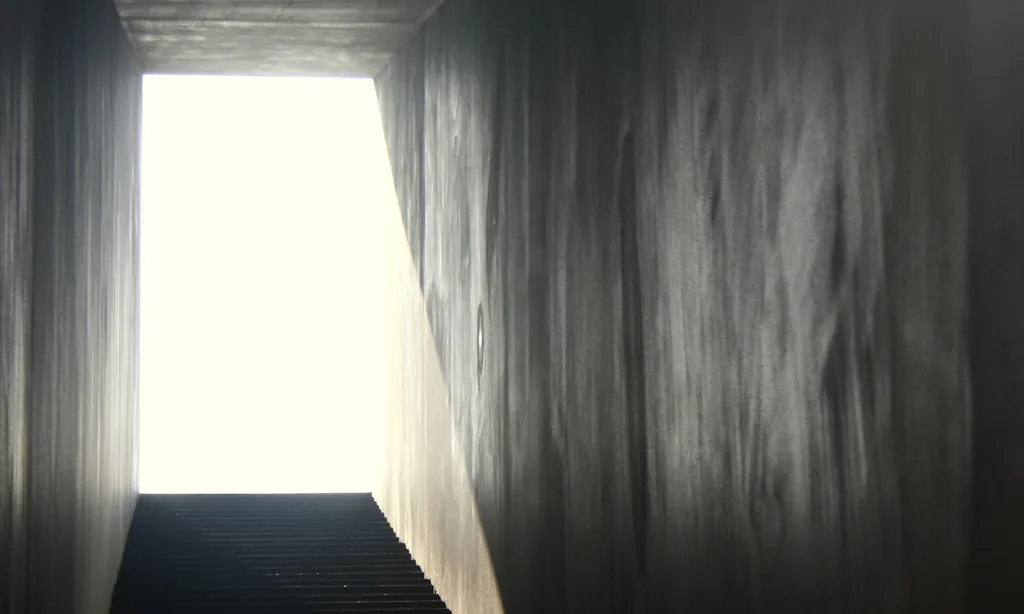 Interior Memorial Walter Benjamin_la veu de Nanuk_Flickr Interior Memorial Walter Benjamin_la veu de Nanuk_Flickr