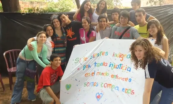 Fotograma d'un vídeo de 2010 de Càmera en mà a Paraguai