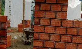 Objectiu últim: el dret a un habitatge digne. 