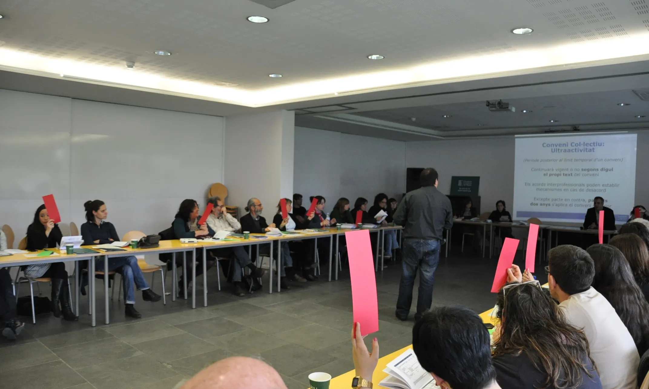 Fotografia dels assistents votant
