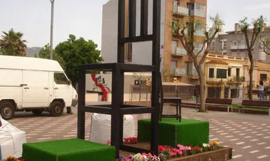 Cadira Gegant a la Plaça del Castell de Pallejà (Fotos. Ramape)