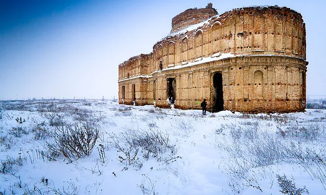 Vista d'hivern del Monestir de Chiajna, als afores de Bucarest, per Mihai Petre